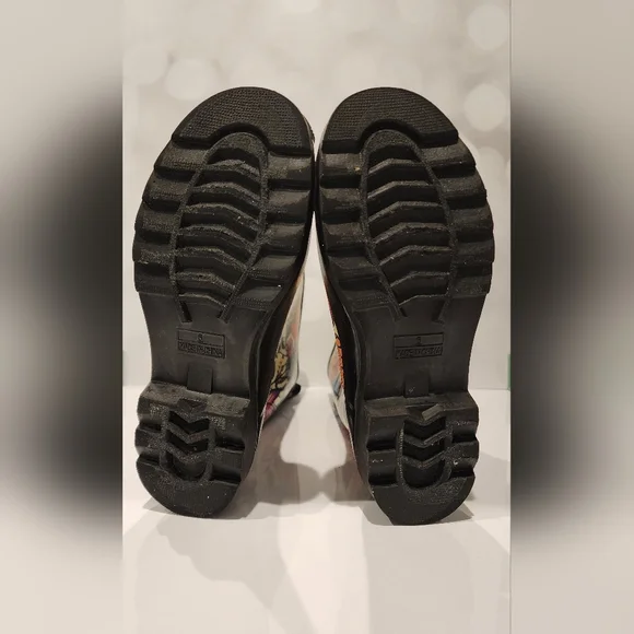 Floral Rainboots - EXCELLENT condition - Picture 7 of 8